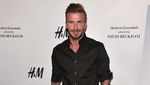 Ramahnya David Beckham Layani Para Fans