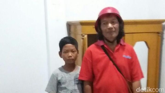 Dibantu Relawan Jokowi, Amat dan Ayahnya Pindah dari Bajaj ke Kontrakan