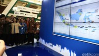 JK meninjau stand PGN.