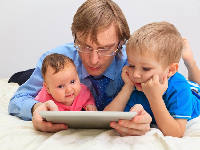 Gadget Bukan Baby Sitter, Ini Rekomendasi Aturan Pakainya untuk Anak