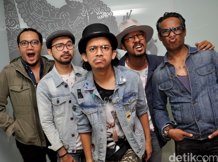 LaidThis Nite Gabungkan Banyaknya Musik yang Didengarkan Personel