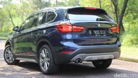 Model yang diuji detikOto kali ini adalah BMW X1 sDrive18i xLine yang ditawarkan dengan harga Rp 659 juta off the road.