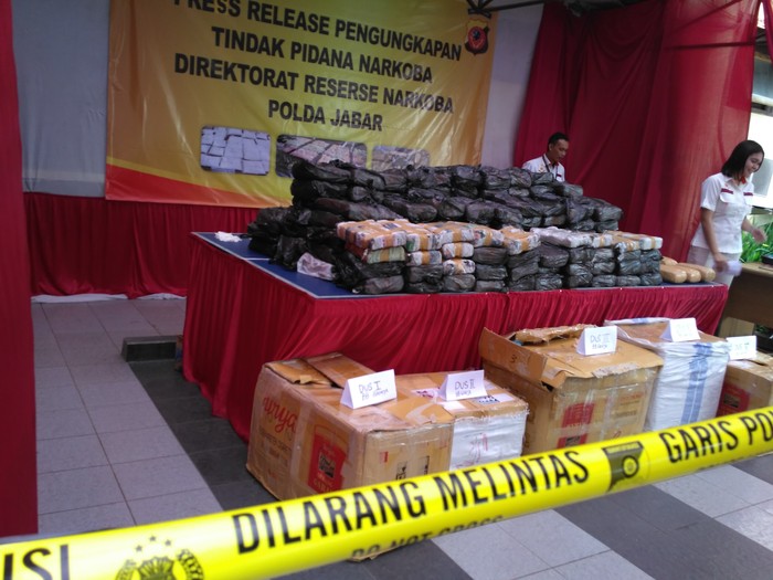 Polda Jabar Ungkap 201 Kilogram Ganja Jaringan Bogor