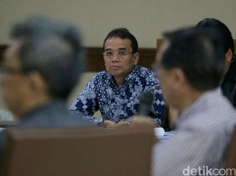 Edy Nasution menjalani sidang lanjutan di Pengadilan Tipikor, Jakarta, Rabu (28/9). Sidang mengagendakan keterangan saksi Rudi Nanggulangi dan Heri Sugiarto.