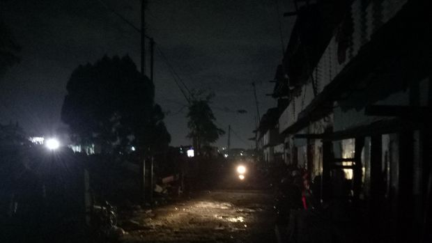  Warga Bukit Duri memilih bertahan di lokasi penggusuran, Rabu (28/9/2016). Foto: Ahmad Ziaul Fitrahudin-detikcom