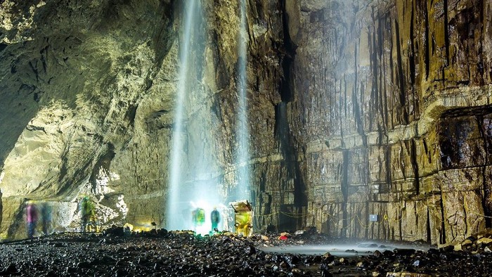 Gua Bawah Tanah di Inggris yang Hanya Dibuka 2 Kali Setahun