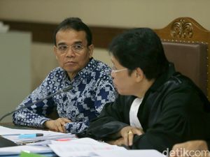 Panitera PN Jakpus Terbukti Korupsi USD 70 Ribu dan SGD 9852