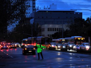 Badai Petir Putuskan Aliran Listrik Seluruh Wilayah Australia Selatan