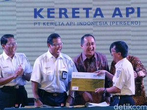 KAI dan Bank Mandiri Teken Kerja Sama Manajemen Keuangan