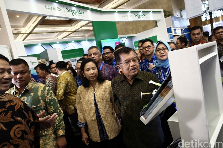 Tinjau Proyek Pembangunan Bandara Ahmad Yani, JK: Masalahnya Pada Lahan Tinjau Proyek Pembangunan Bandara Ahmad Yani, JK: Masalahnya Pada Lahan