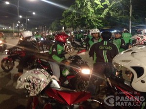 Ada Kabar Temannya Dipukul, 50 Pengemudi Ojek Online Kumpul di Kebayoran Lama