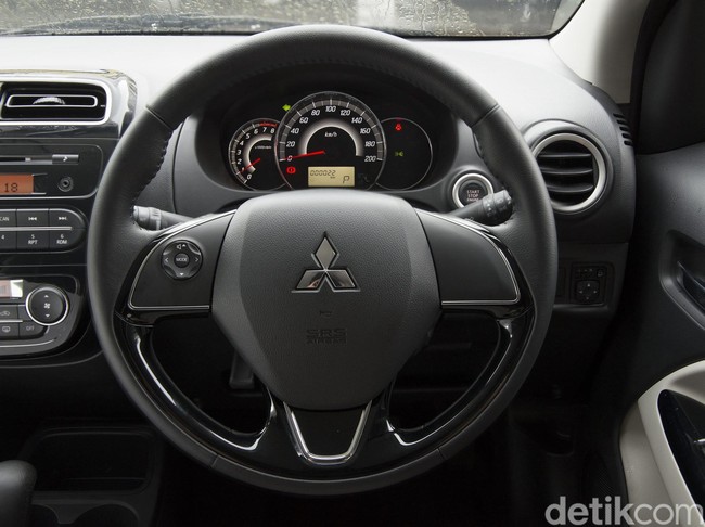 Menjajal Si Imut Mitsubishi Mirage
