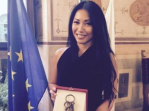 Anggun Jadi Orang Asia Pertama yang Raih Penghargaan di Italia