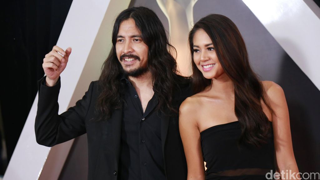 Mall dan Rumah Tempat Pacaran Aurelie Moeremans dan Ello