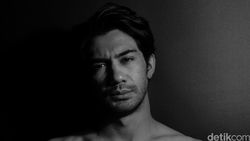 Reza Rahadian Manusia Seribu Wajah