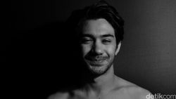 Reza Rahadian Manusia Seribu Wajah