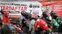 Spanduk tersebut, terpampang di pertigaan lampu merah Jalan Minangkabau, Jakarta Selatan pada Kamis (29/9/2016).