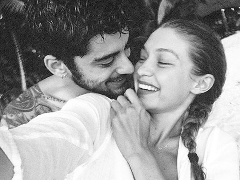 Kata Zayn Malik Soal Batal Tunangan dan Asmara dengan Gigi Kata Zayn Malik Soal Batal Tunangan dan Asmara dengan Gigi