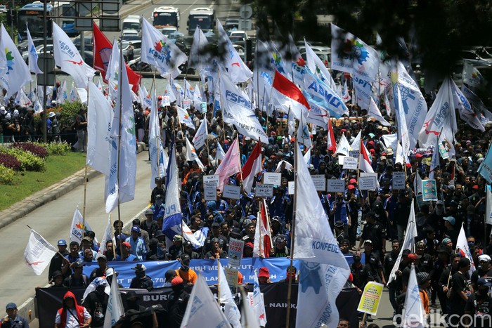 Gelar Aksi saat May Day, Buruh Minta Outsourcing Dihapuskan