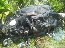 Tragedi Sekeluarga Rombongan Pengantin Tewas Tertabrak KA di Lamongan