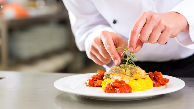 Kalau Mampir ke Restoran Lain, Hal-hal Inilah yang Diperhatikan Chef (1)