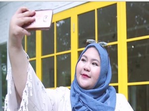 Tips Selfie Sempurna untuk Wanita Plus Size