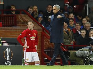 Mourinho Pastikan Rooney Tetap Kapten MU