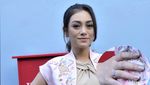 Celine Evangelista Pamer Cincin dari Stefan William, Tunangan?