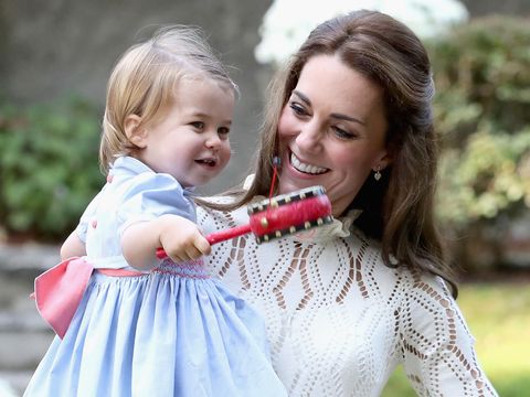 Foto Terbaru Putri Charlotte di Ulang Tahun ke-2 Karya Kate Middleton
