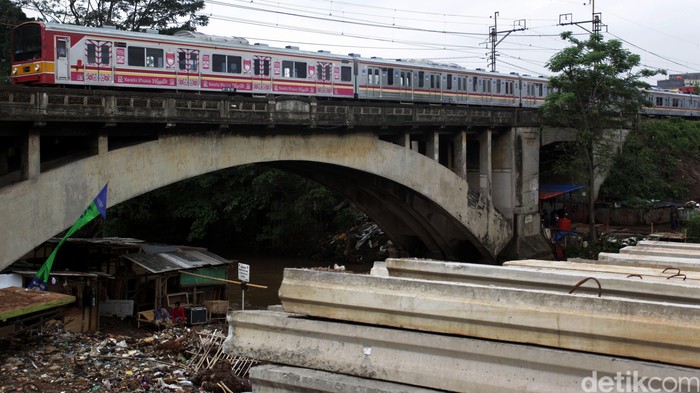 Belanda Bangun 6.500 Km Rel Kereta di RI, Kini Tersisa 4.000 Km