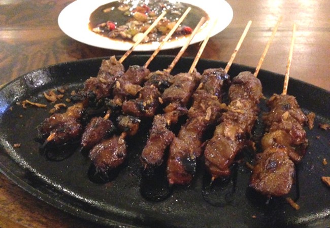 Yuk, Bikin Sate Sapi Kelapa dan Sate Madura Buat Makan Siang Istimewa!