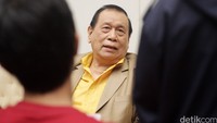 Niat Golkar untuk mengembalikan Setya Novanto ke kursi Ketua DPR tak sekadar wacana. Siang ini, Fraksi Golkar DPR menggelar rapat untuk memantapkan niat mengembalikan Novanto jadi DPR-1.