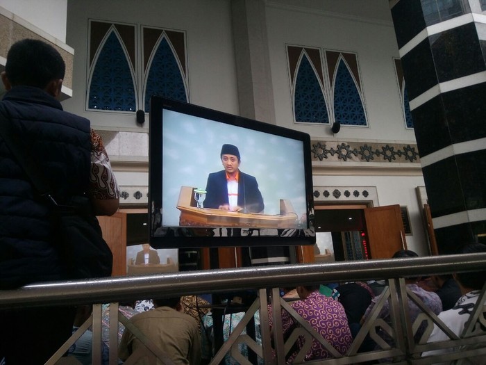 Khotbah Jumat Yusuf Mansur: Bayar Pajak Itu Sedekah