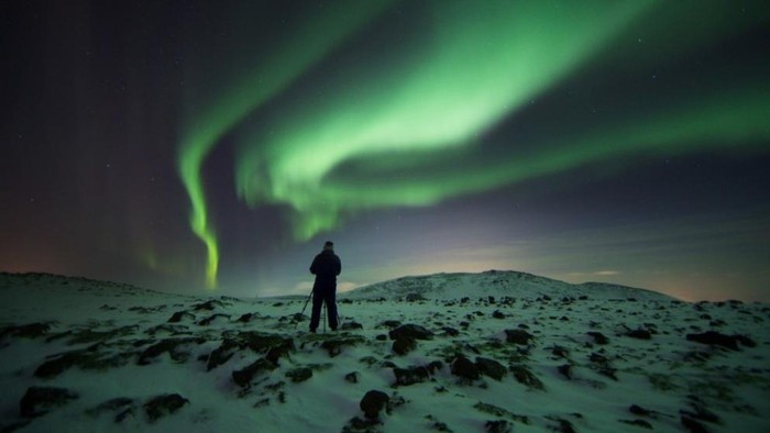 Pemandangan Aurora di Langit Islandia
