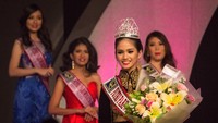 Foto: Akhir kata, selamat ya untuk terpilihnya Lois Merry Tangel sebagai Putri Pariwisata Indonesia 2016 yang baru. Lois pun akan mengemban amanat penting untuk mempromosikan pariwisata Indonesia di dalam negeri dan mancanegara (Randy/detikTravel)