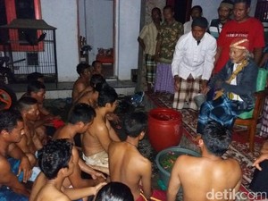 Warga Banyuwangi Gelar Ider Bumi Peringati 1 Suro