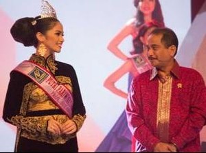 Lois Merry Tangel Sulawesi Utara Menangi Putri Pariwisata 2016