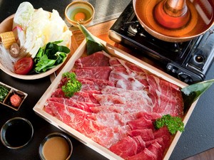 Slurrp! Asyiknya Makan Siang Hangat dengan Shabu-shabu di 7 Tempat Ini