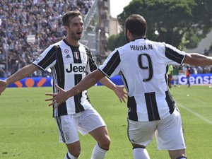 Juve Terus Melaju, Tim Lain seperti Memberi Jalan
