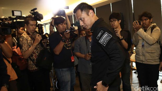 Seragam Khusus Kampanye Agus Harimurti (Foto: Hasan Al Habshy)