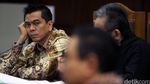 Istri Sanusi Bersaksi untuk Suaminya