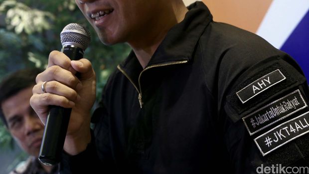 Seragam Khusus Kampanye Agus Harimurti (Foto: Hasan Al Habshy)