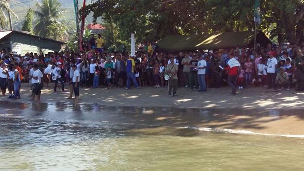 Antusias warga menonton Lomba Perahu Naga. Dok. Istimewa