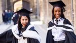 Wajah Bahagia Maudy Ayunda Lulus di Oxford