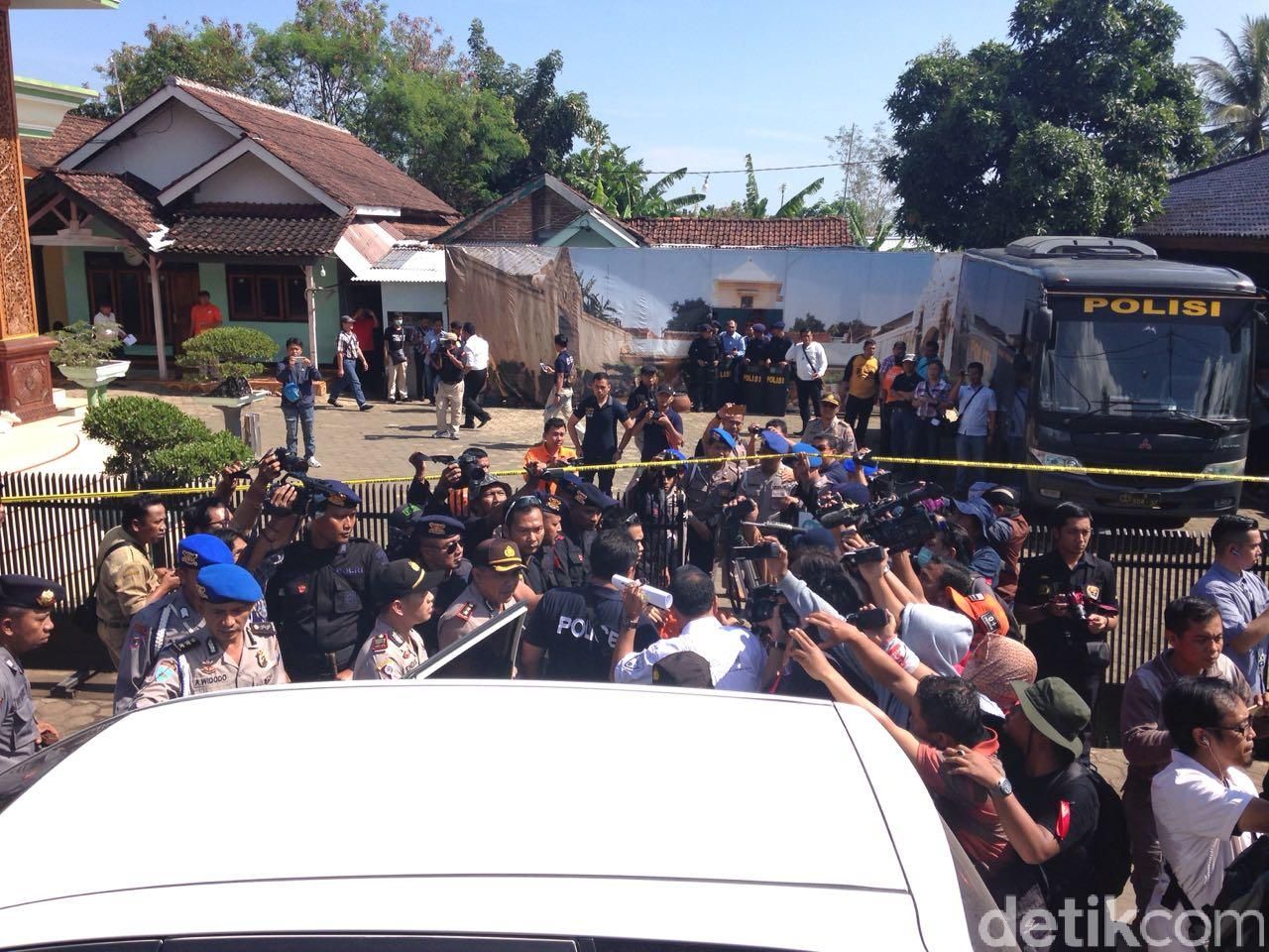 Tersangka pembunuhan santri (Foto: Zainal Effendi/detikcom)