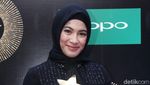 Pesona Dewi Sandra dan Alyssa Soebandono dalam Busana Hitam