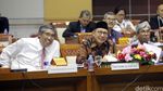 Menag dan Komisi VIII, Raker Soal Ibadah Haji dan Umroh