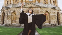 Maudy menyelesaikan studinya di jurusan  Philosophy, Politics, and Economic (PPE) dan kini bergelar Bachelor of Arts. (Dok. Pribadi)