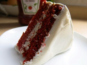 Ini Bukan Cake Biasa, Red Velvet Cake Pakai Saus Tomat Kini Jadi Viral