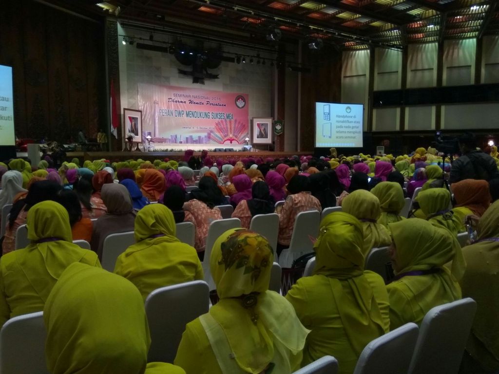 Acara Seminar Nasional Dharma Wanita Persatuan (Andhika/detikcom)